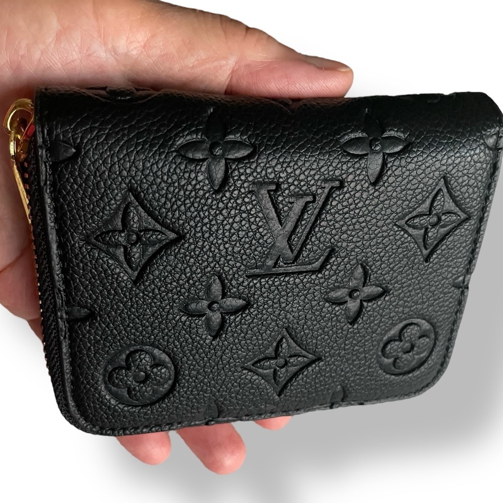 Black embossed LV wallet zip around with card slots - Picture 12 of 12